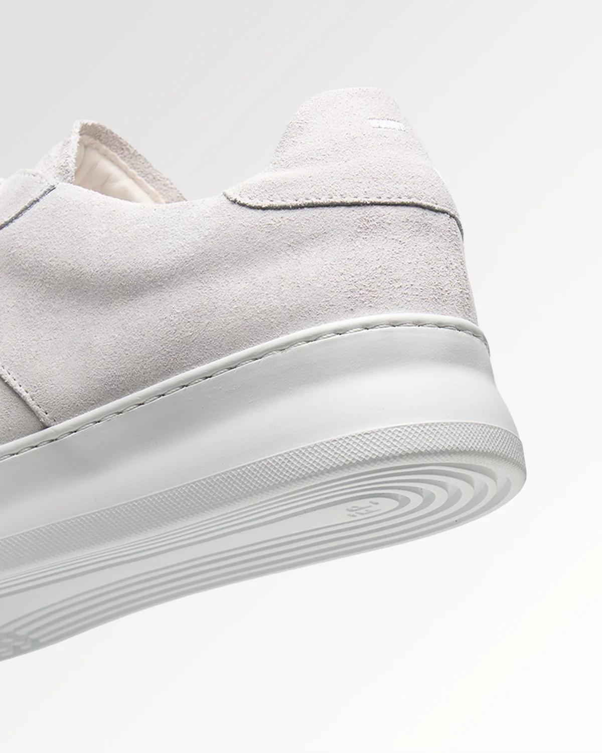 Court Suede Off White - Image 6