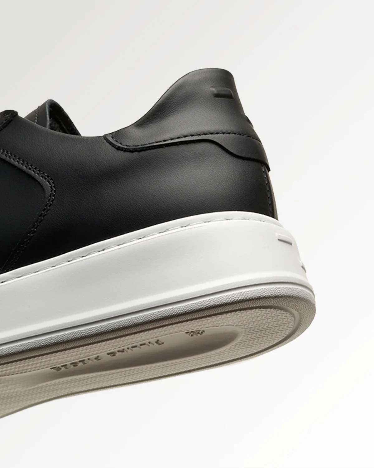 Evo Court Nappa Black - Image 4