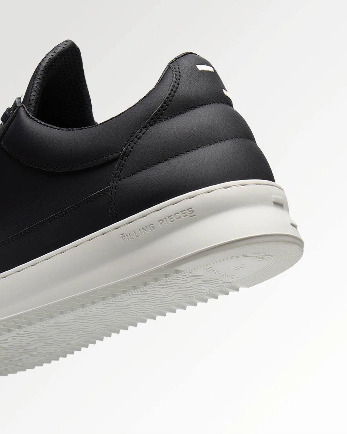 Low Top Organic Nappa Black - Image 6