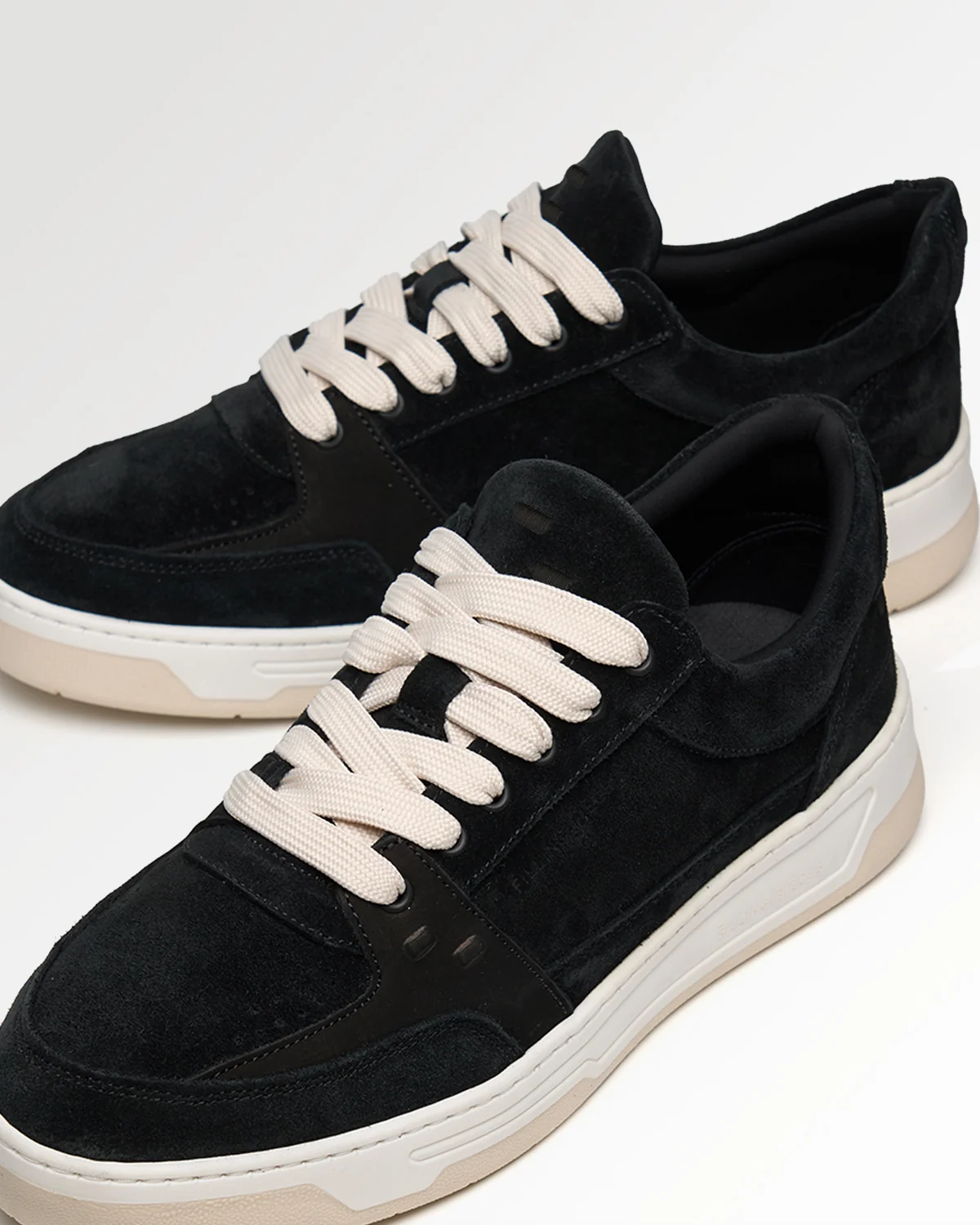 Low Vise Suede Black - Image 3