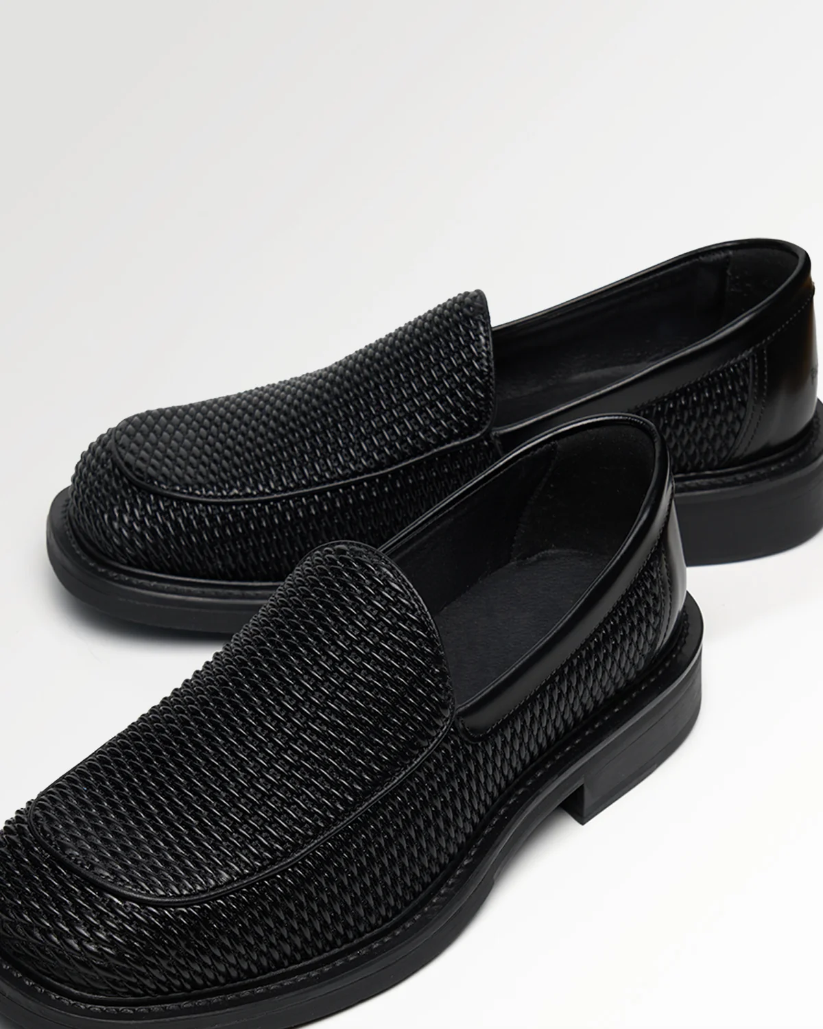 Square Loafer Reed Black - Image 3