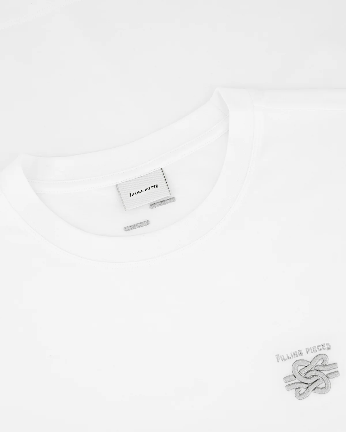 T-shirt Embroidered Knot White - Image 4